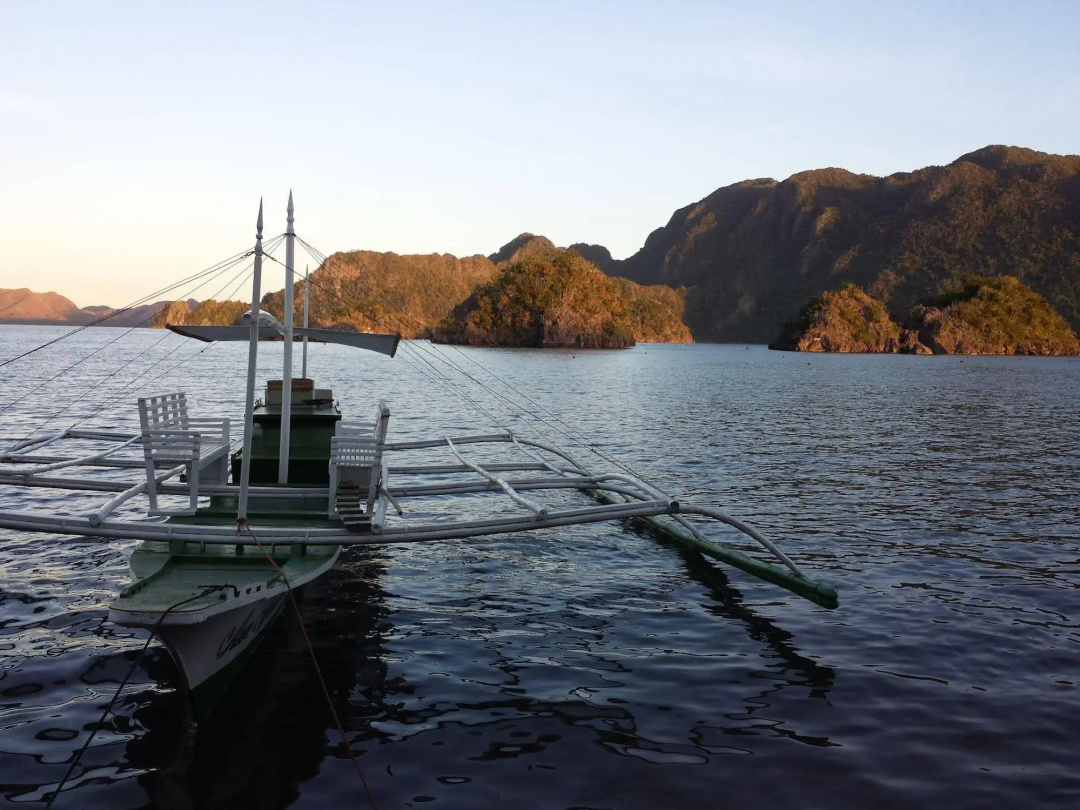 Busuanga Bay Lodge — the grounds