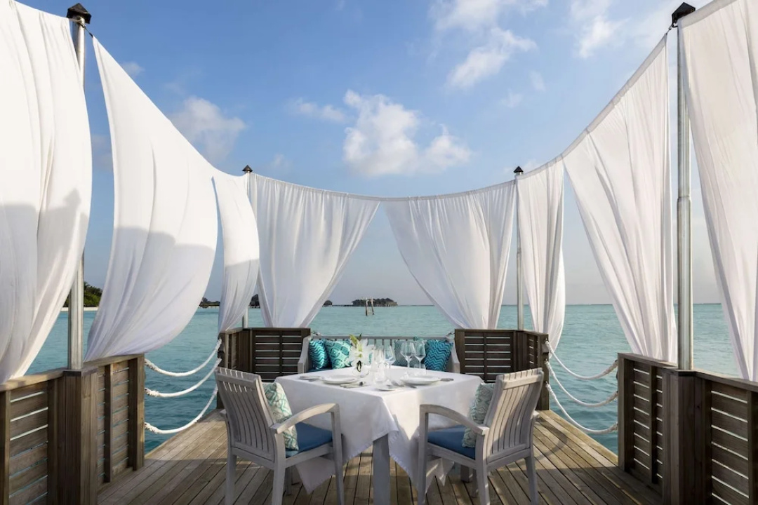 Anantara Dhigu Maldives Resort — the grounds