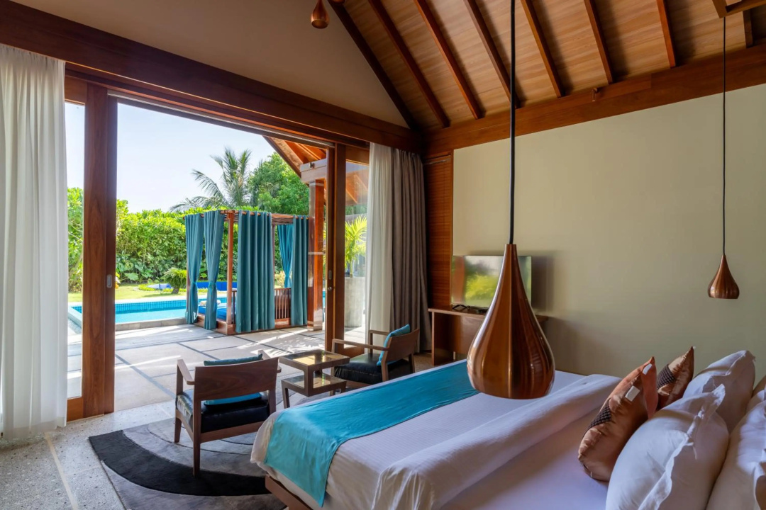 Furaveri Maldives Hotel — a balcony