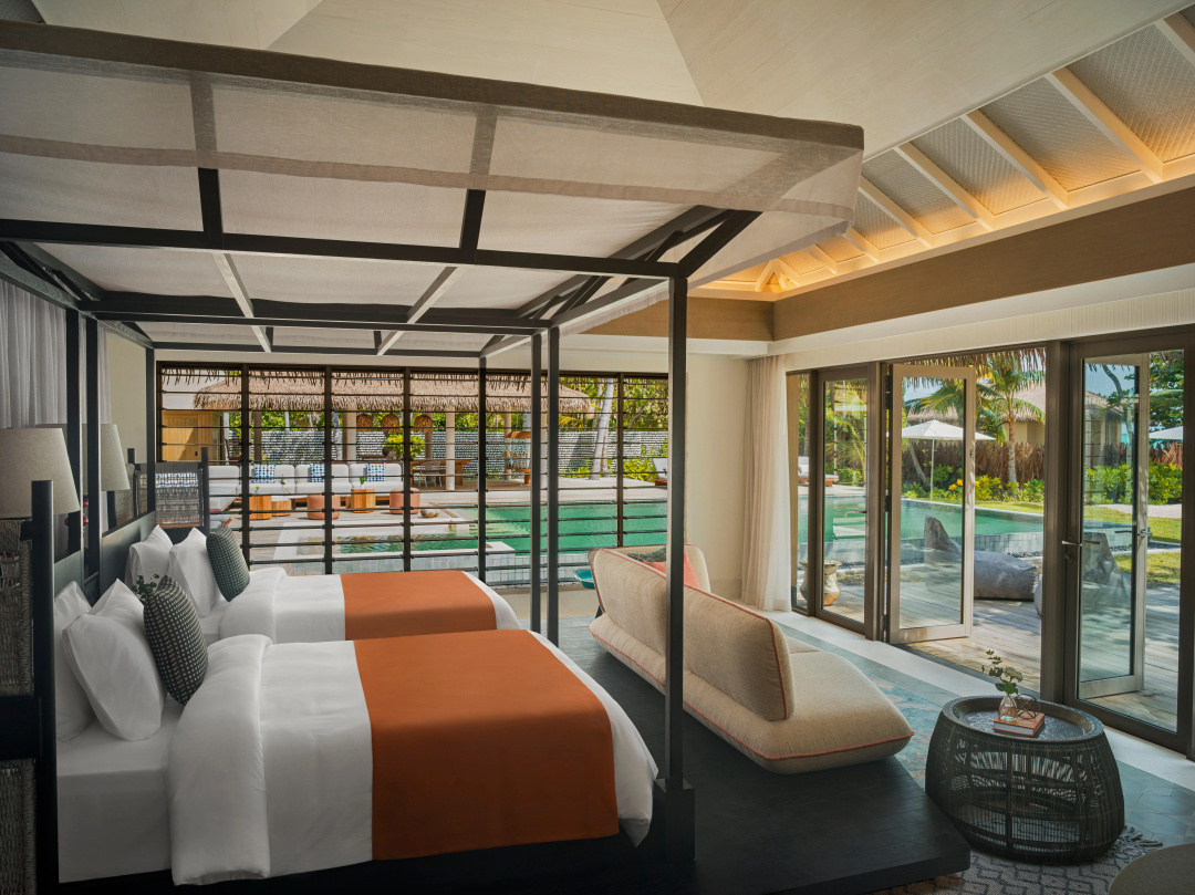 InterContinental Maldives Maamunagau Resort by IHG — a balcony