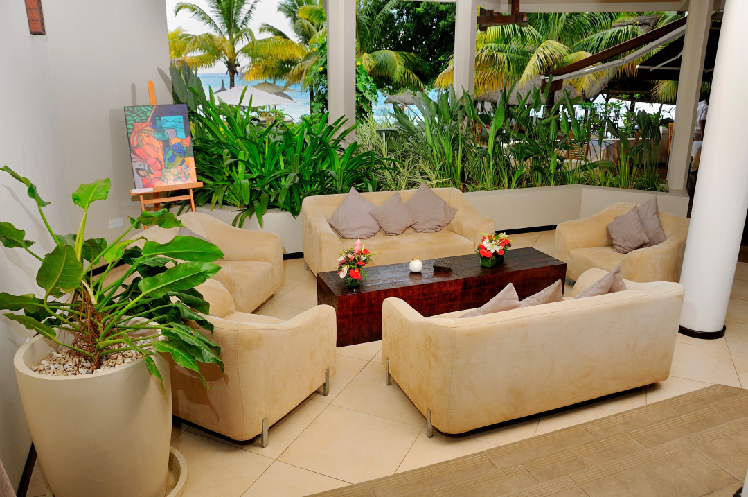Le Cardinal Exclusive Resort — the lobby