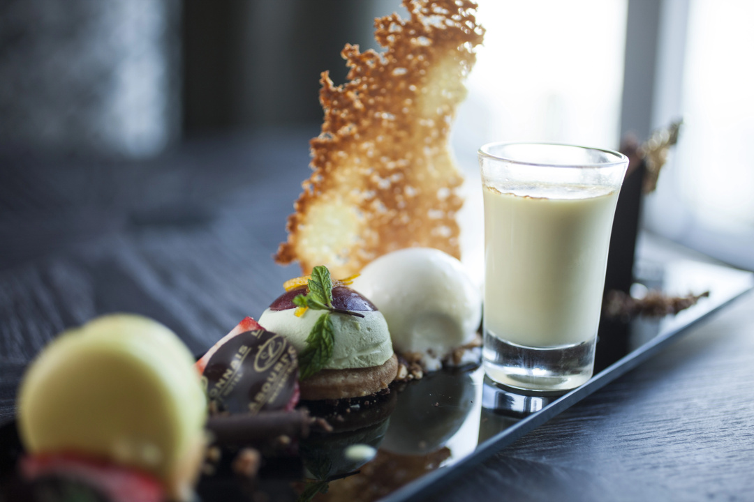 Labourdonnais Waterfront Hotel — the food