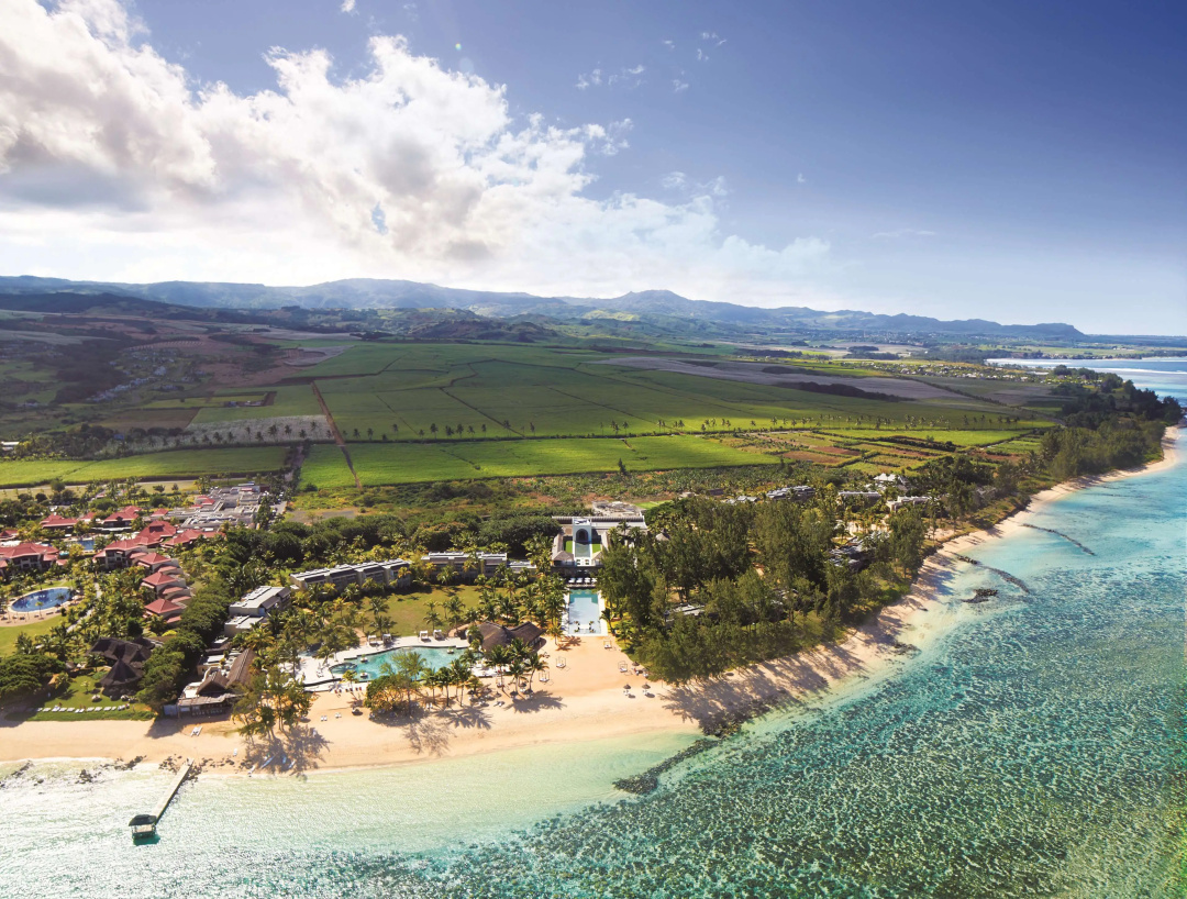 OUTRIGGER Mauritius Beach Resort — the grounds