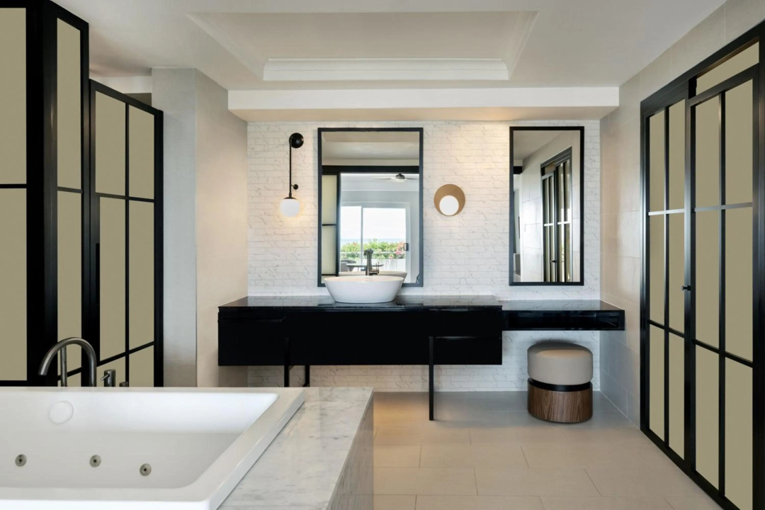 Sheraton Fiji Golf & Beach Resort — a bathroom