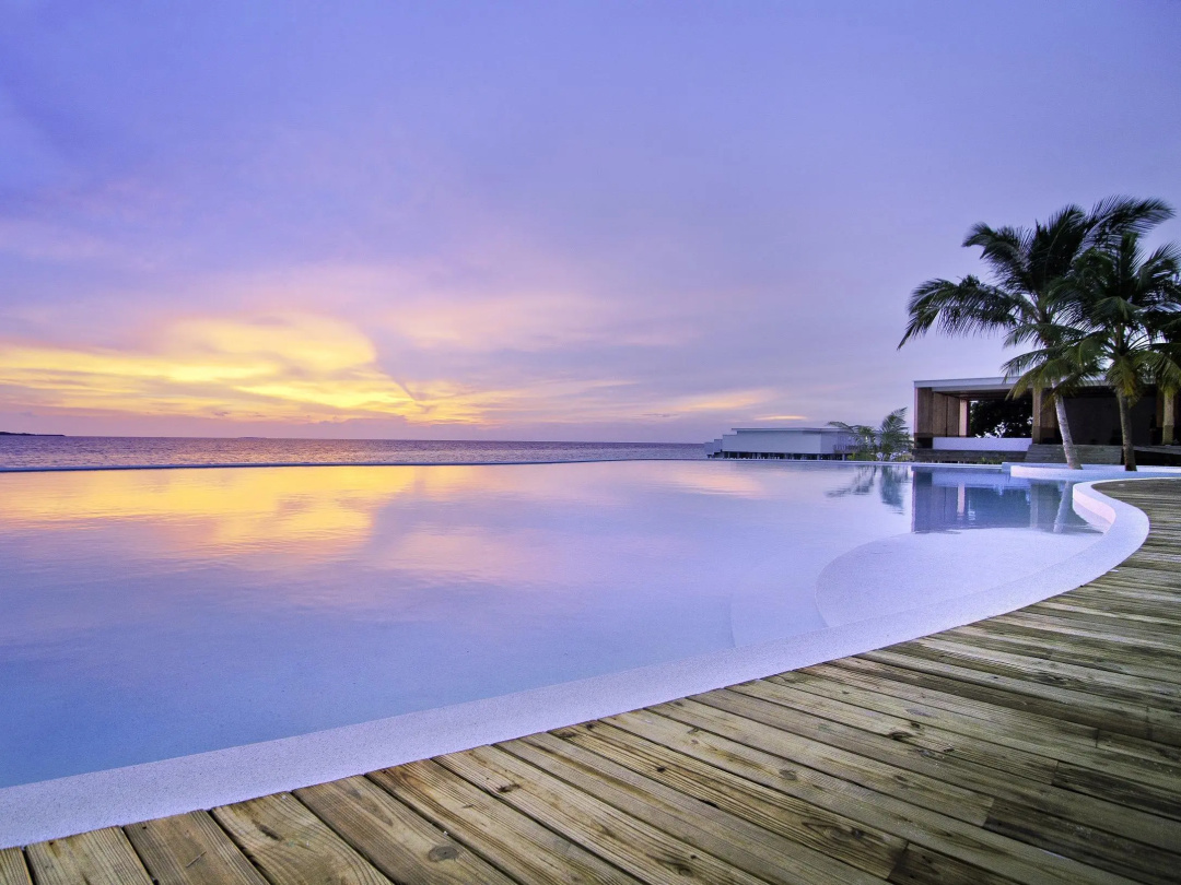 Amilla Maldives Resort & Residences — the pool