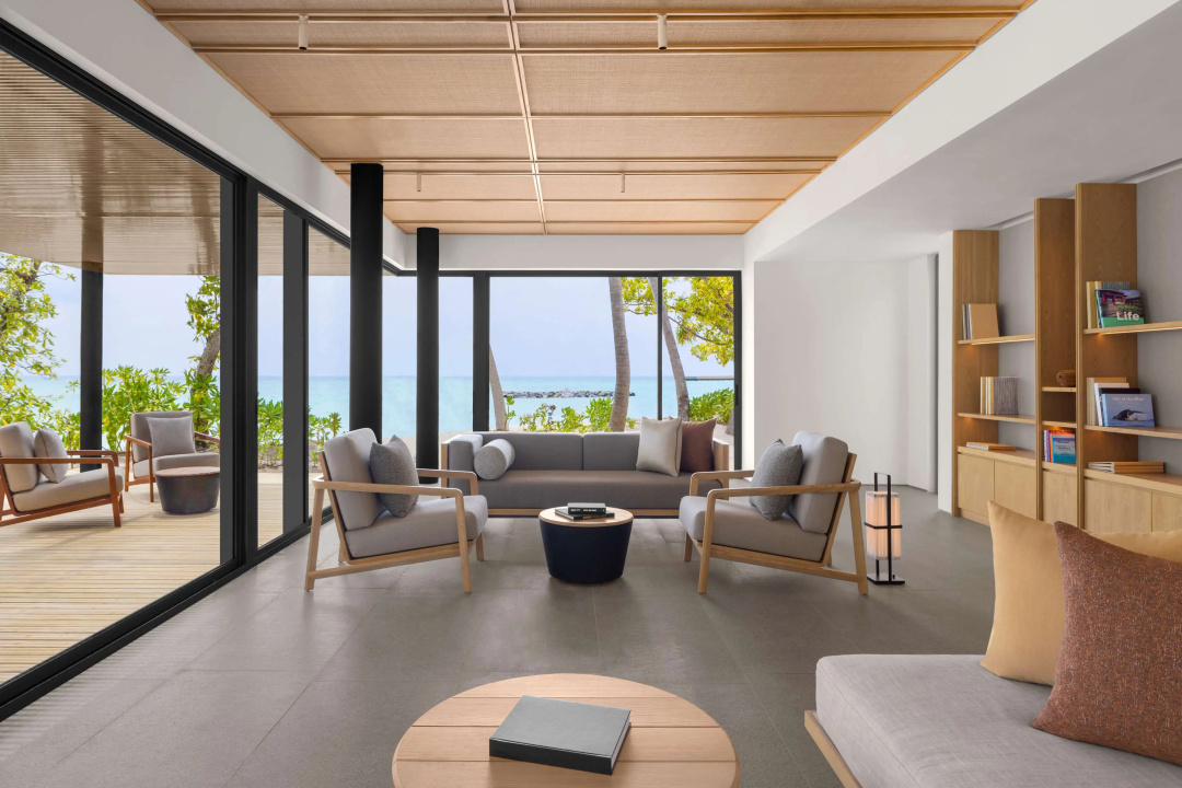 Alila Kothaifaru Maldives — a balcony