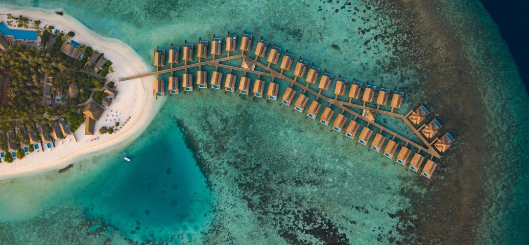 Emerald Faarufushi Resort & Spa — the beach