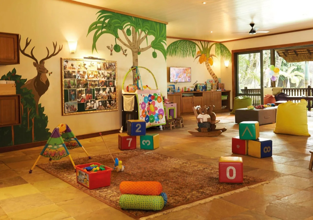 Royal Palm Beachcomber Luxury — a room