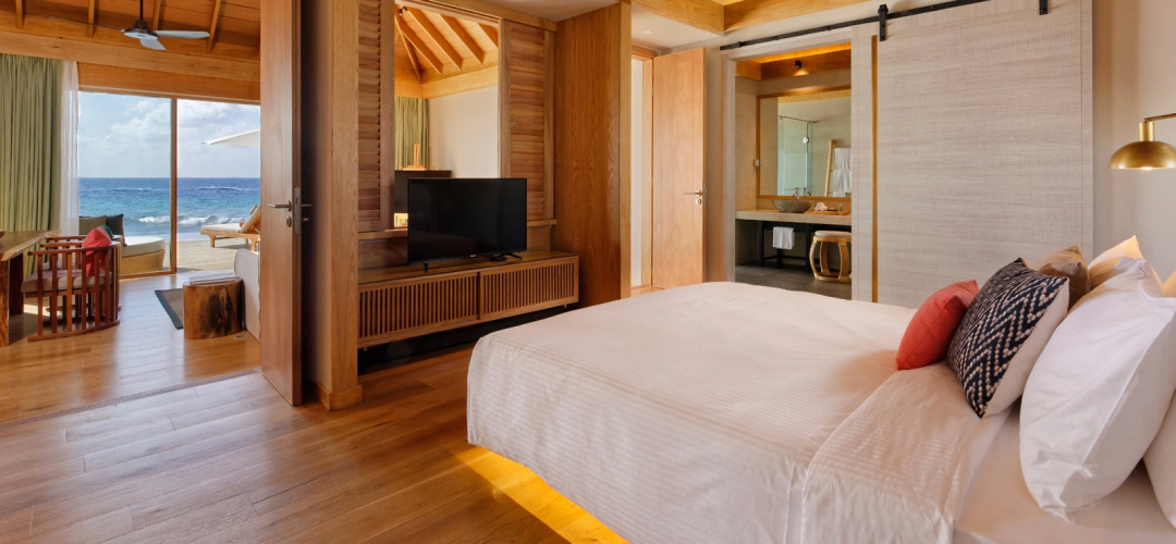 Emerald Faarufushi Resort & Spa — a room