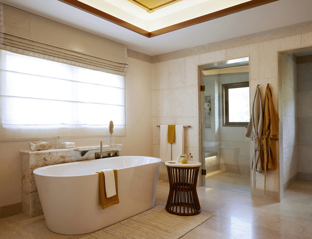 L'Escale Resort Marina & Spa — a bathroom