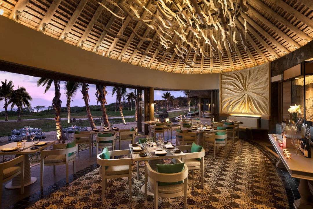 Anantara Iko Mauritius Resort & Villas — dining