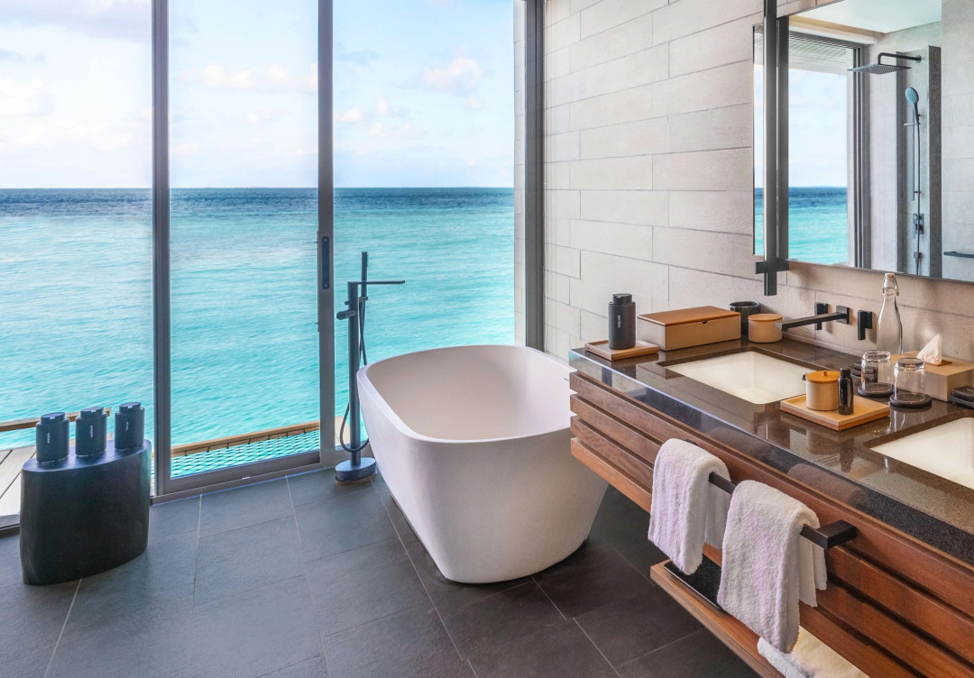 Alila Kothaifaru Maldives — a bathroom