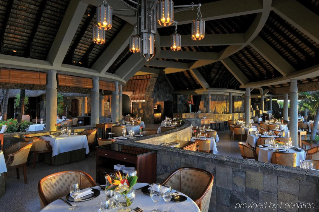 Royal Palm Beachcomber Luxury — dining