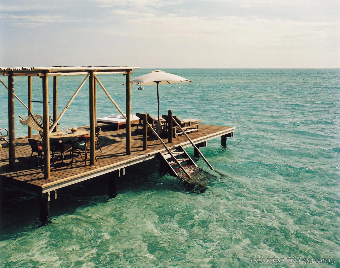 COMO Cocoa Island — the beach