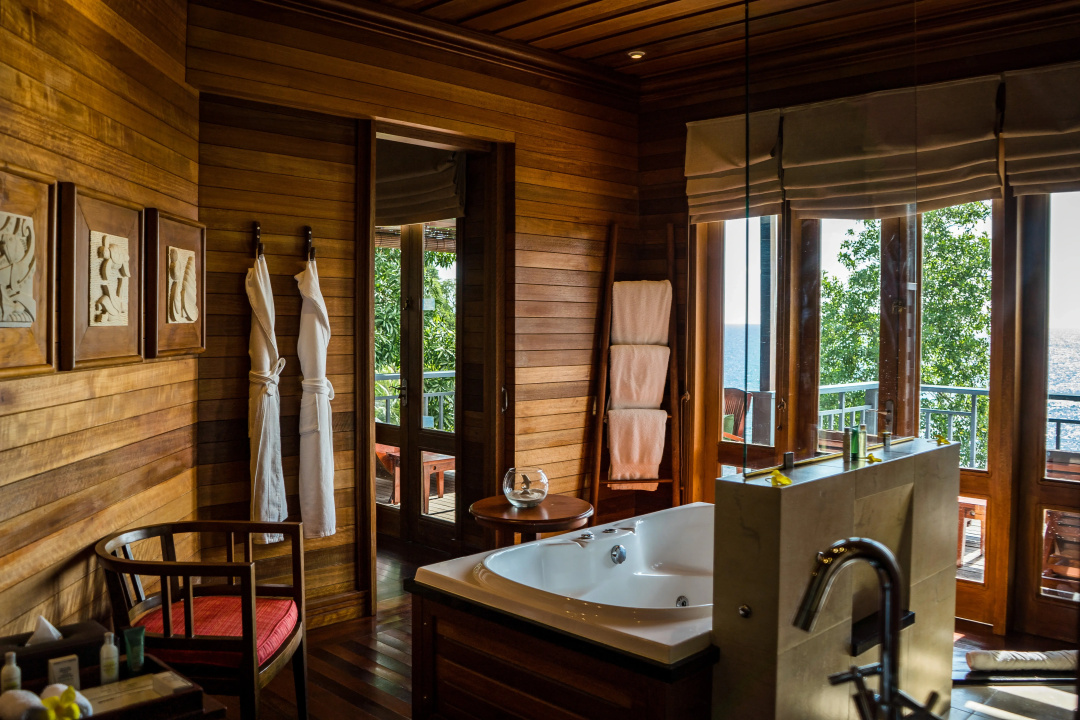 Hilton Seychelles Northolme Resort & Spa — a bathroom