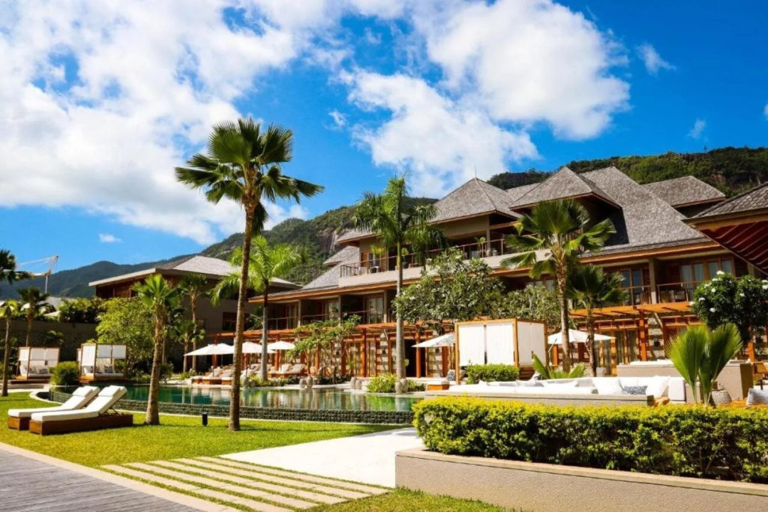 L'Escale Resort Marina & Spa — the grounds