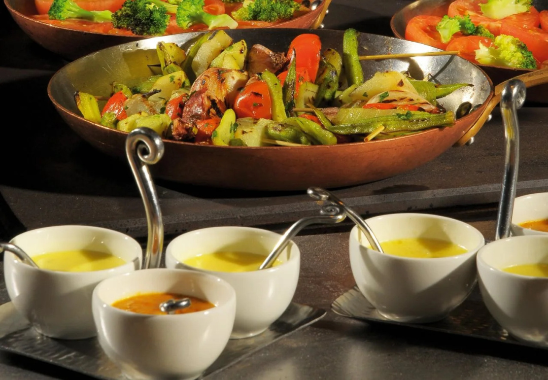 Dinarobin Beachcomber Golf Resort & Spa — the food