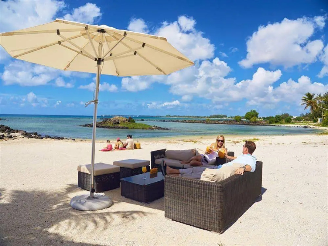 Bon Azur Elegant Suites & Penthouses by Lov — the beach
