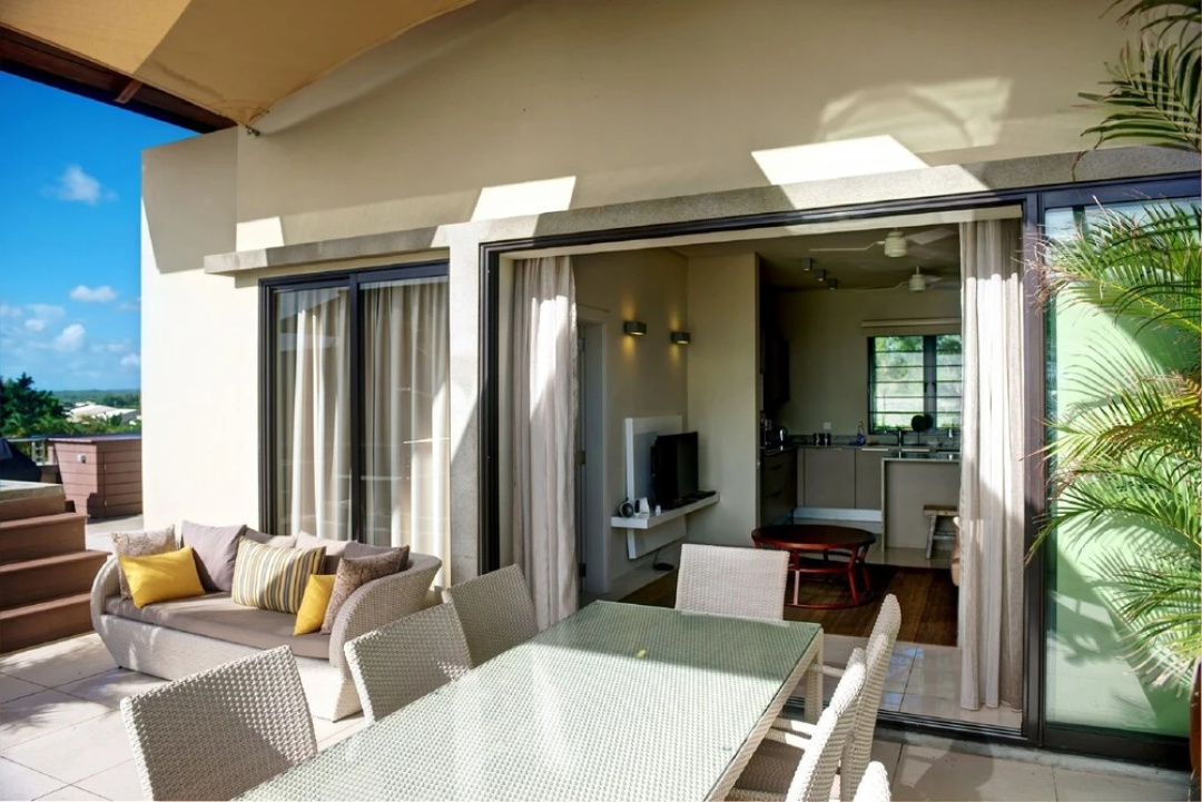 Belle Crique by Horizon Holidays — a balcony
