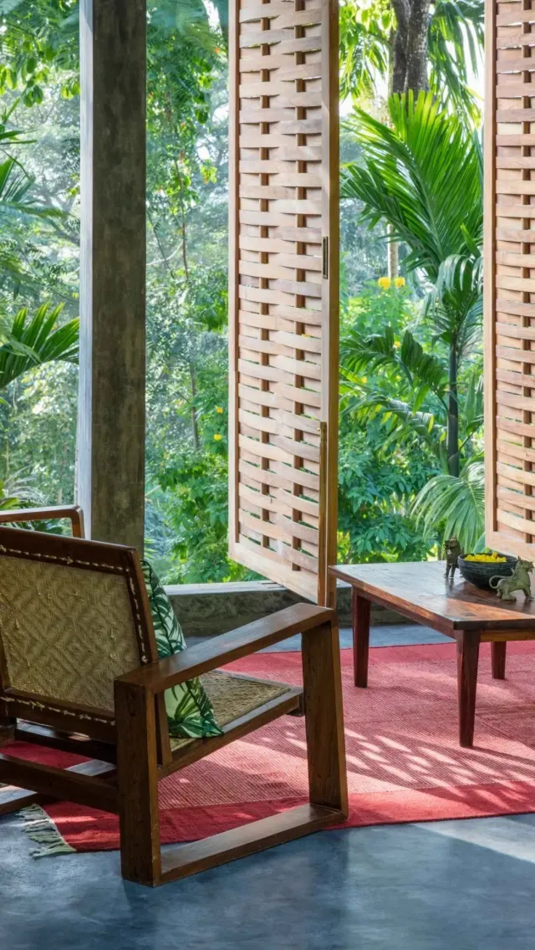Jalakara Private Villa Hotel — a balcony
