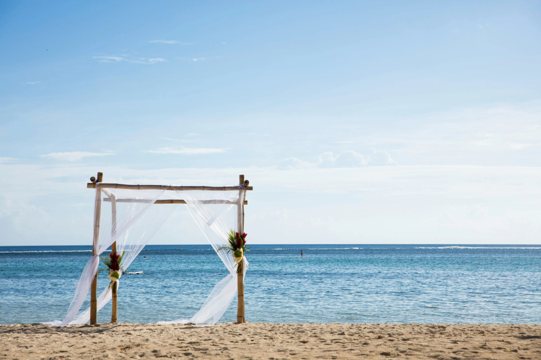 OUTRIGGER Mauritius Beach Resort — the beach