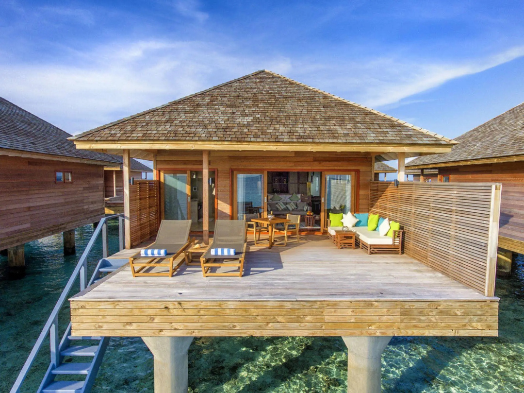 Hurawalhi Island Resort — the grounds