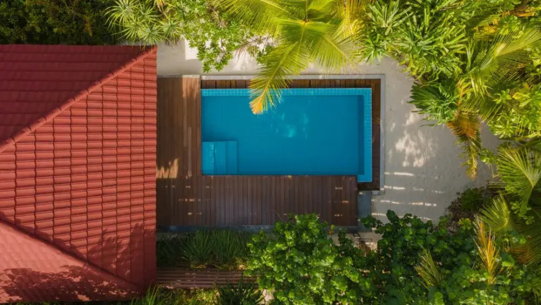 Dhigufaru Island Resort — the grounds