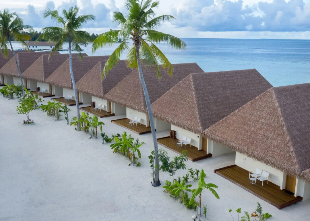 Cinnamon Velifushi Maldives Hotel — the grounds