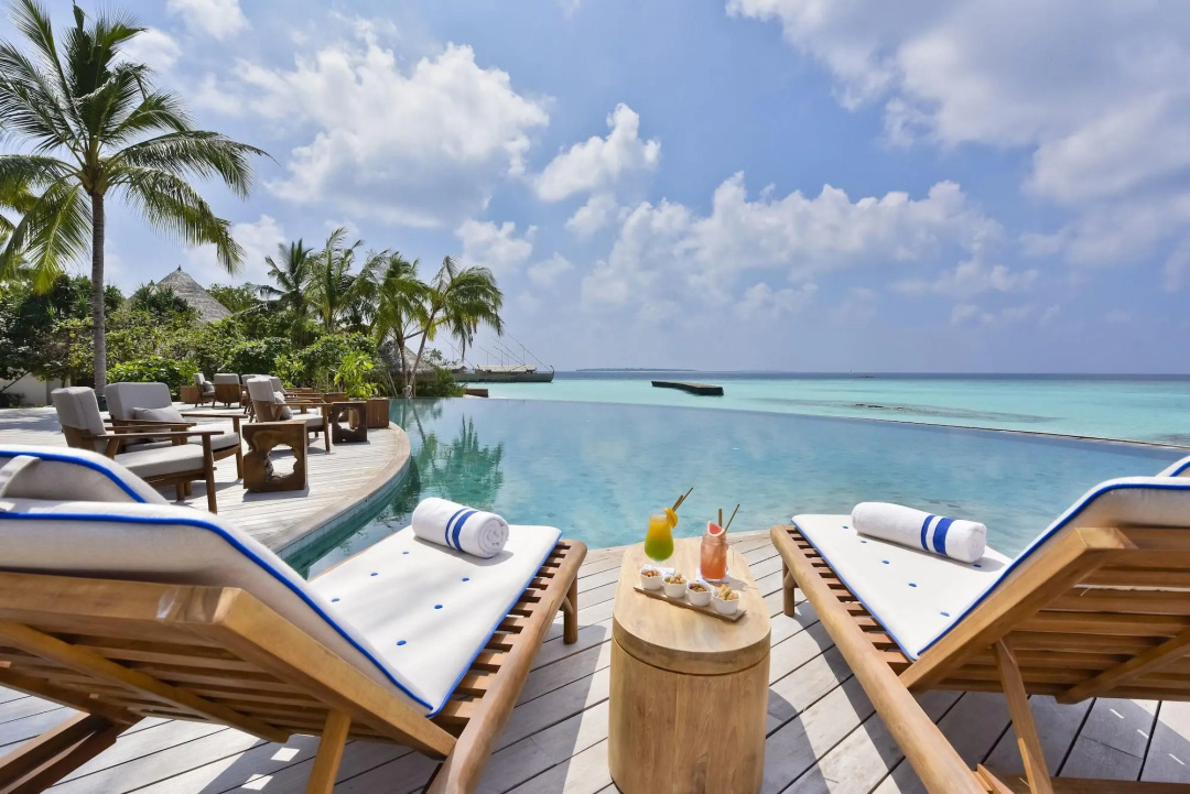 Milaidhoo Island Maldives — the beach