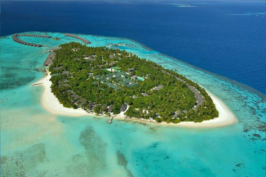 Ayada Maldives Hotel — the beach