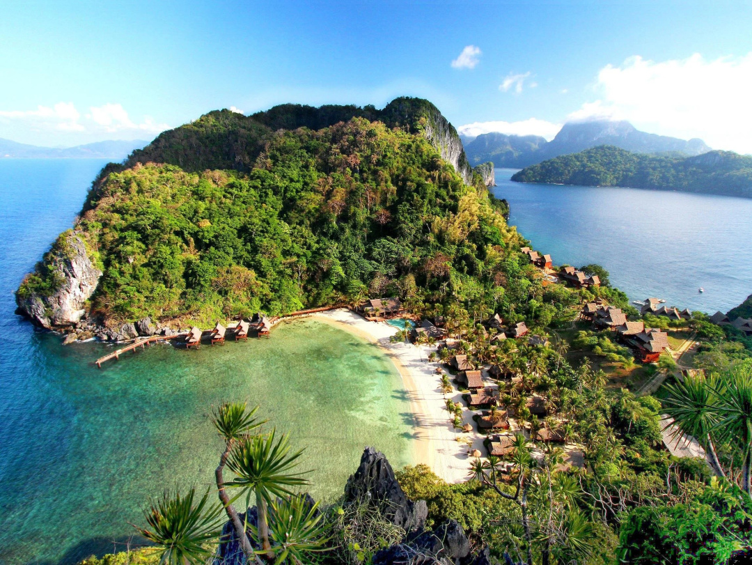 Cauayan Island Resort — the grounds