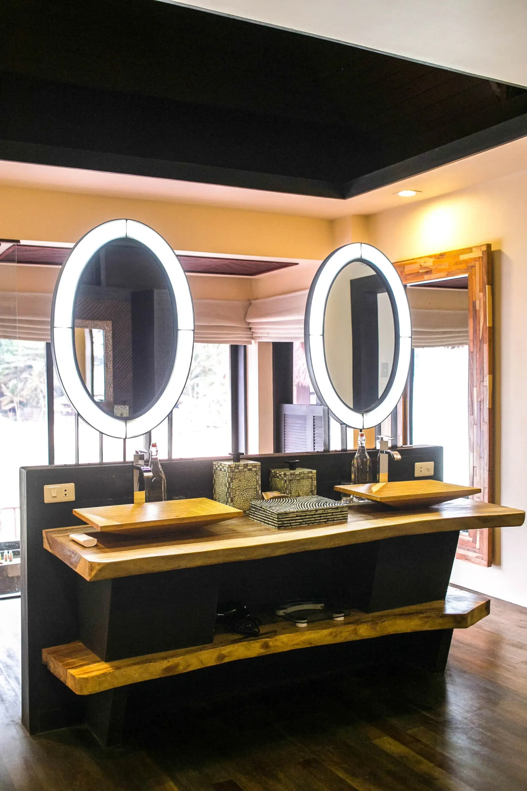 Cauayan Island Resort — a bathroom