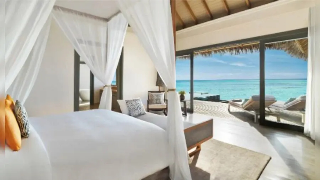 1 Bedroom Over Water Pool Residence