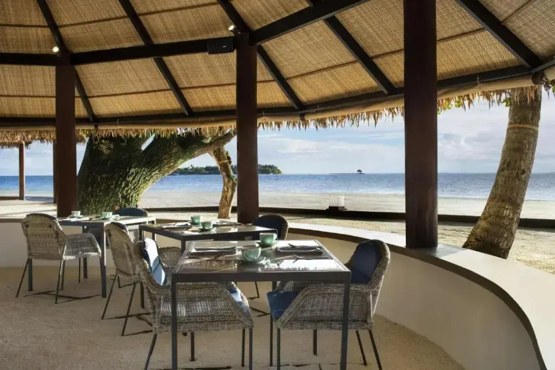 Dhawa Ihuru — the beach