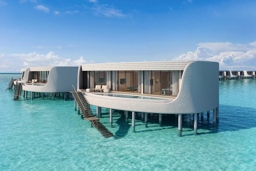 Centara Grand Lagoon Maldives — the pool