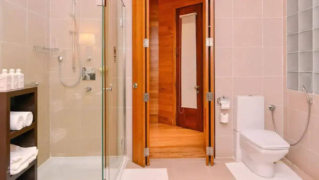 Adaaran Prestige Water Villas — a bathroom