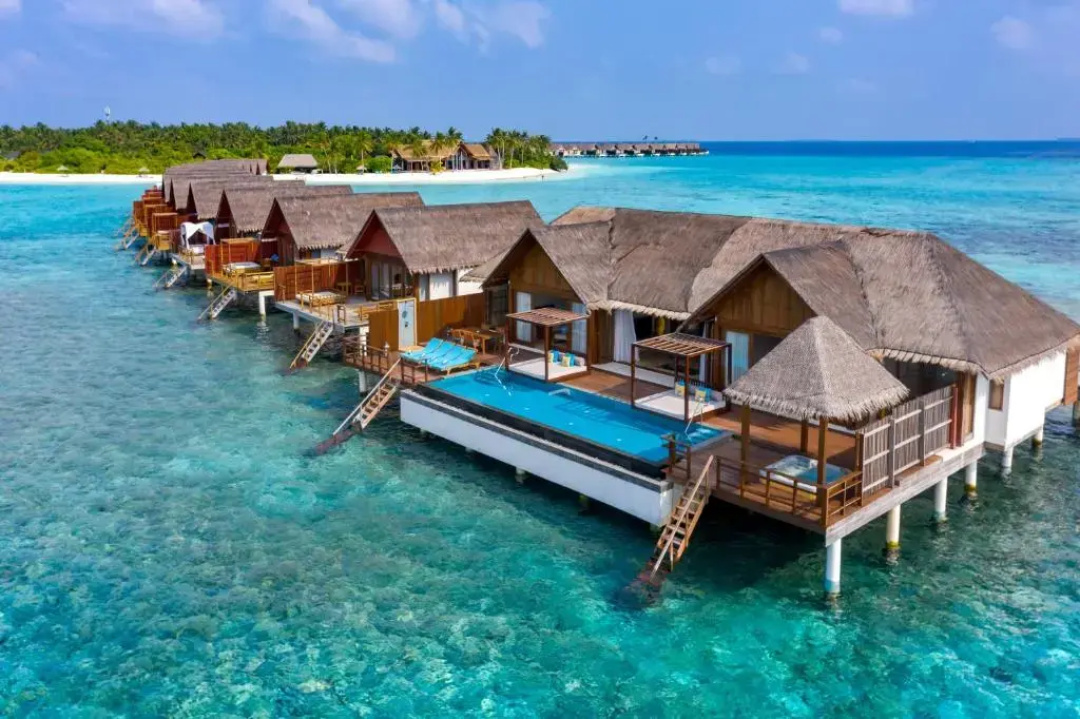 Furaveri Maldives Hotel