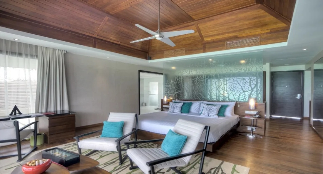 Pool Double Over Water Villa