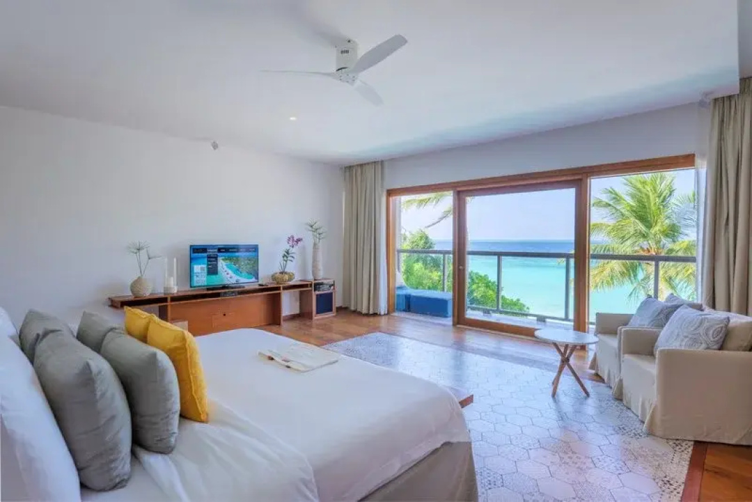 4 Bedrooms Beach Residence