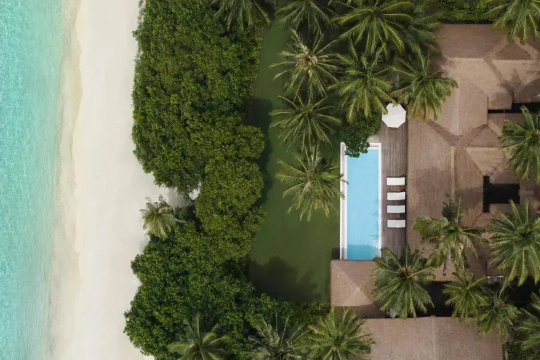 COMO Maalifushi — the pool
