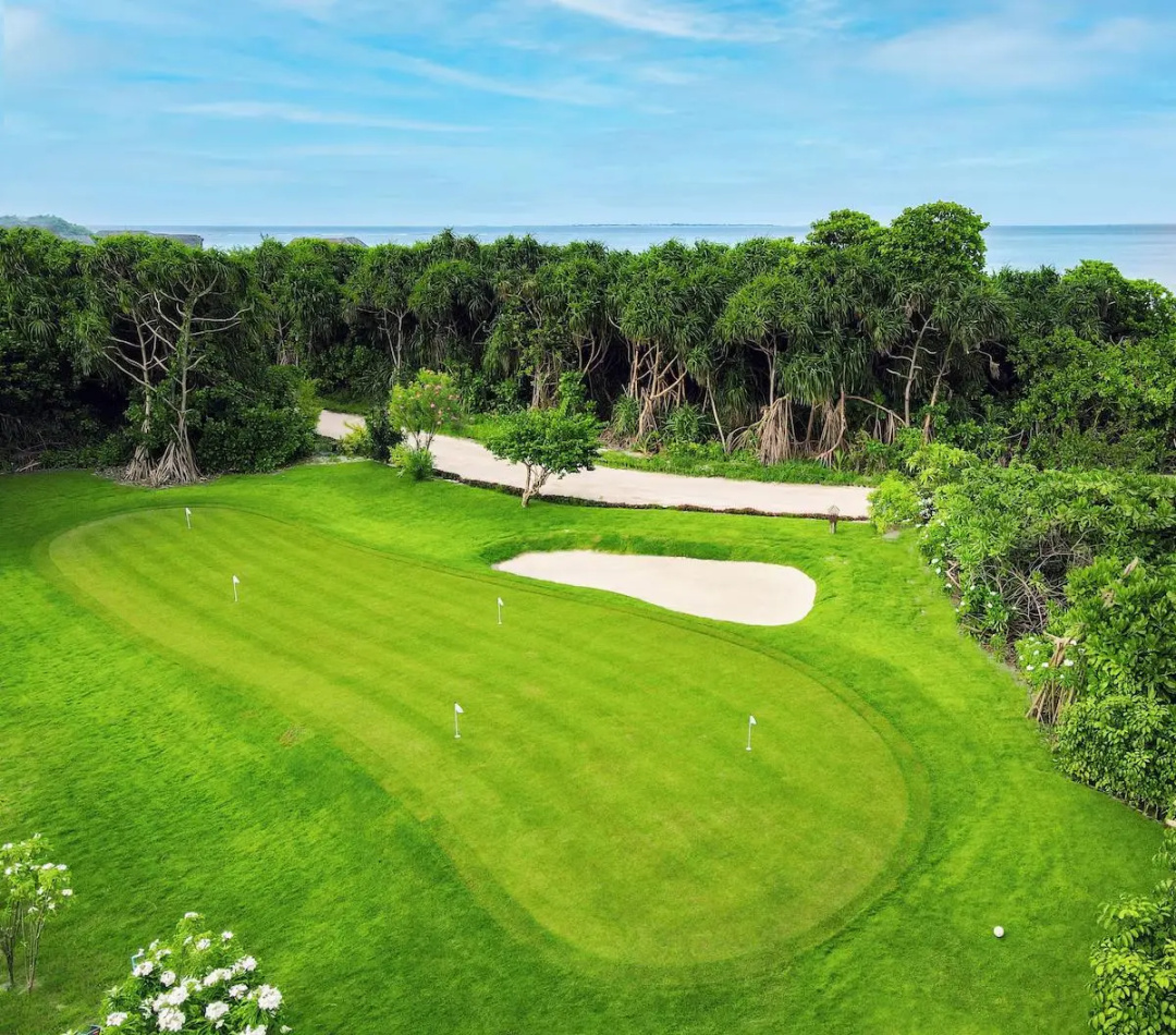 Hideaway Beach Resort & Spa — the grounds