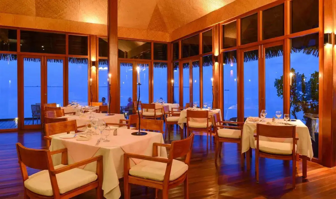 Adaaran Prestige Water Villas — dining