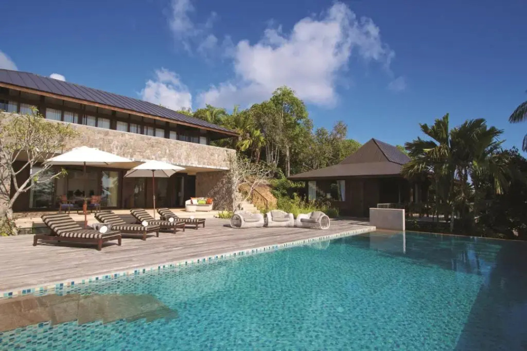 Four Seasons Resort Seychelles — the pool