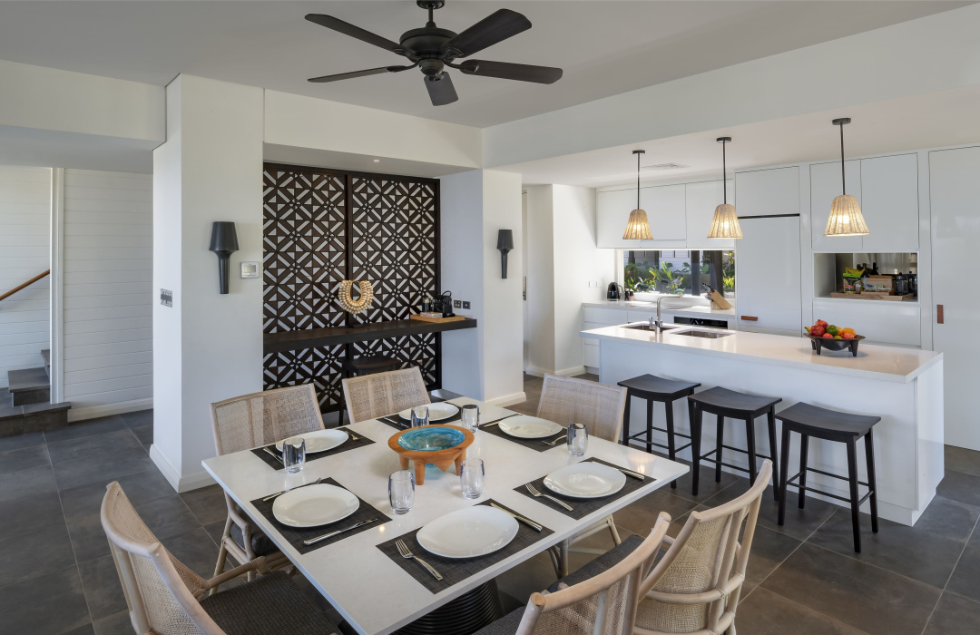 2 Bedrooms Quadruple Villa beachfront