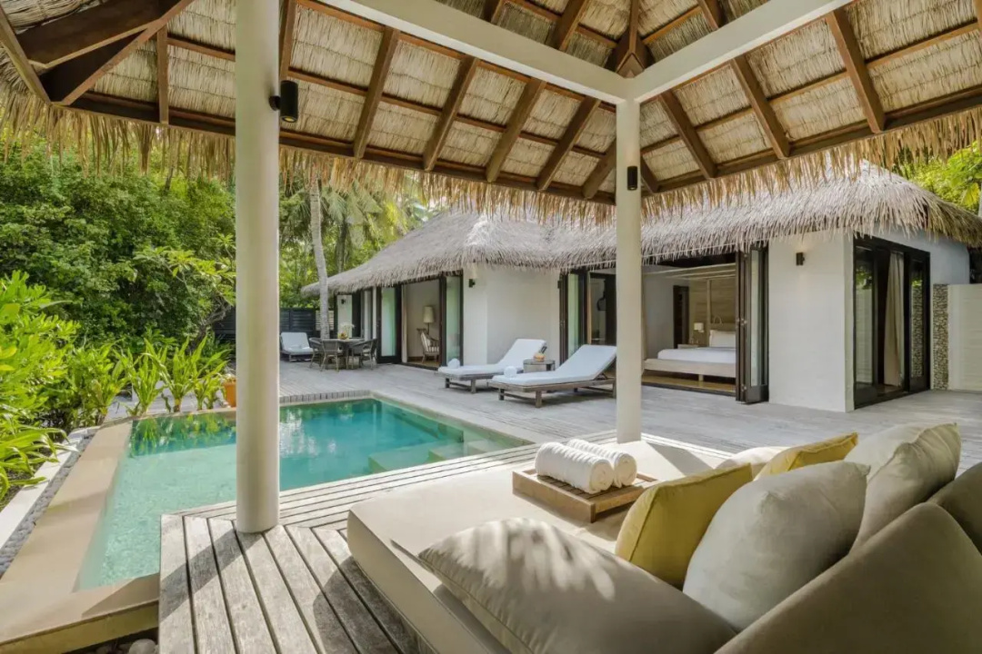 COMO Maalifushi — the pool