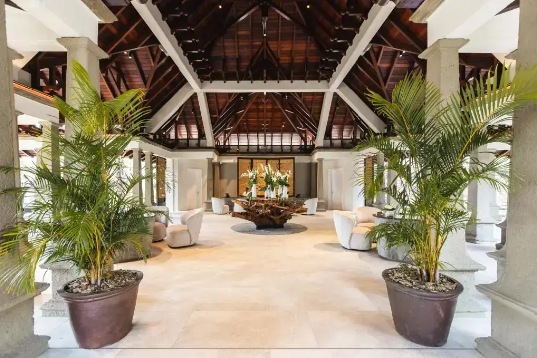 Maradiva Villas Resort & Spa — the grounds