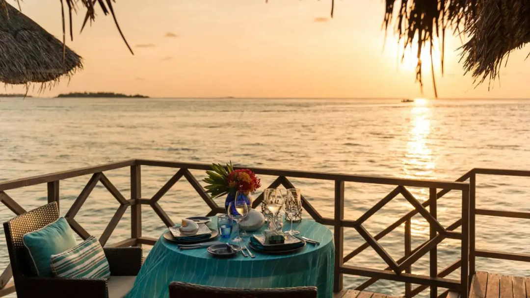 Four Seasons Resort Maldives at Kuda Huraa — the beach