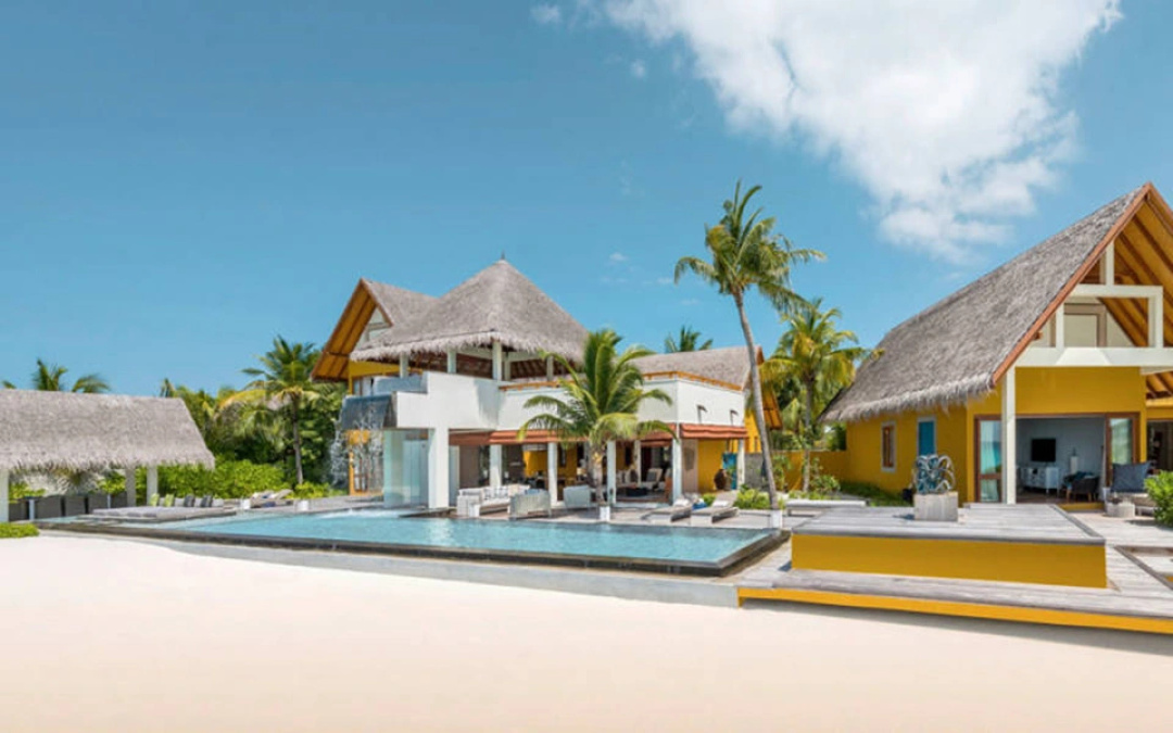 Four Seasons Landaa Giraavaru — the beach
