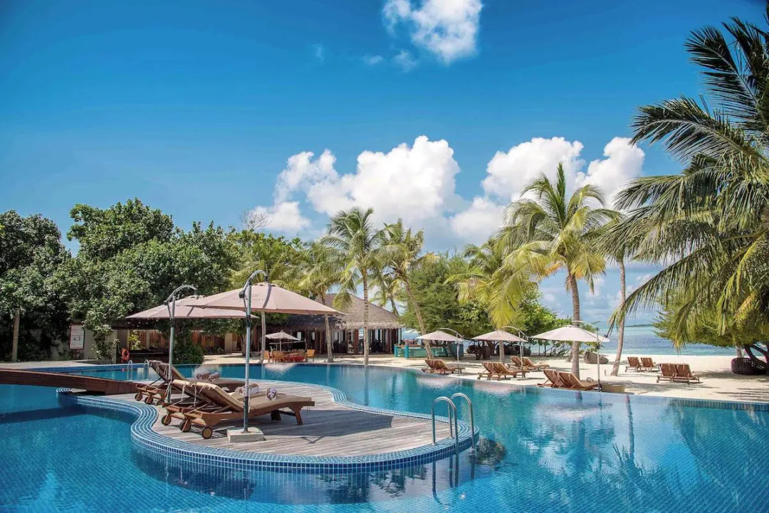 Hideaway Beach Resort & Spa — the pool
