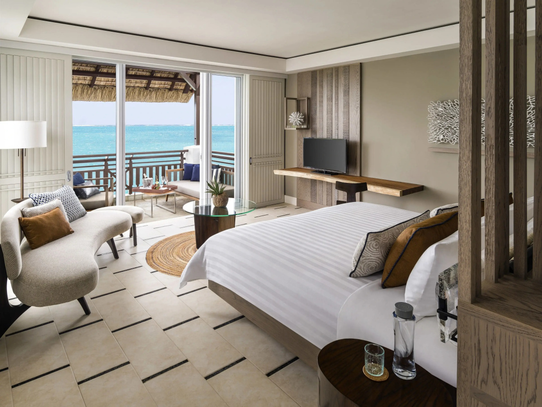 Frangipani Family room with ocean view